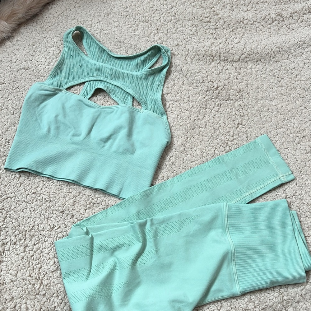 matching set air/Kscoope legging w/eclipse bra - Picture 3 of 9